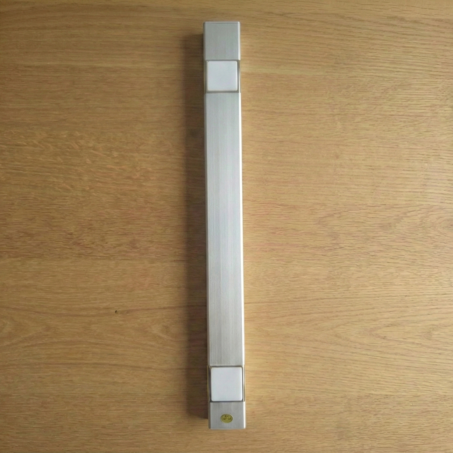 LED-lampa med Rörelsesensor - Uppladdningsbar, Monteras utan Borrning